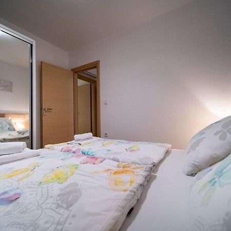 Apartments Arbis Lopar Buitenkant foto
