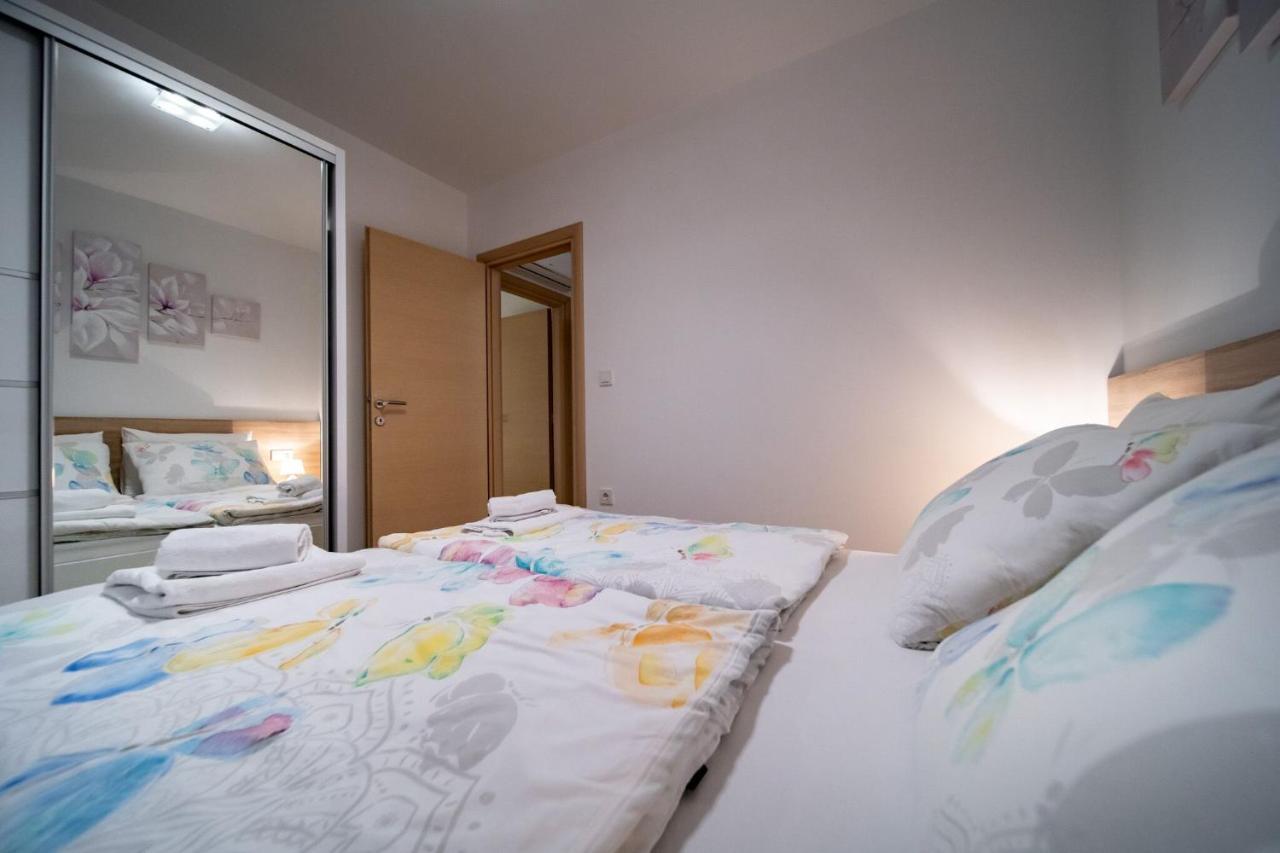 Apartments Arbis Lopar Buitenkant foto