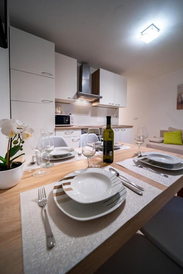 Apartments Arbis Lopar Buitenkant foto