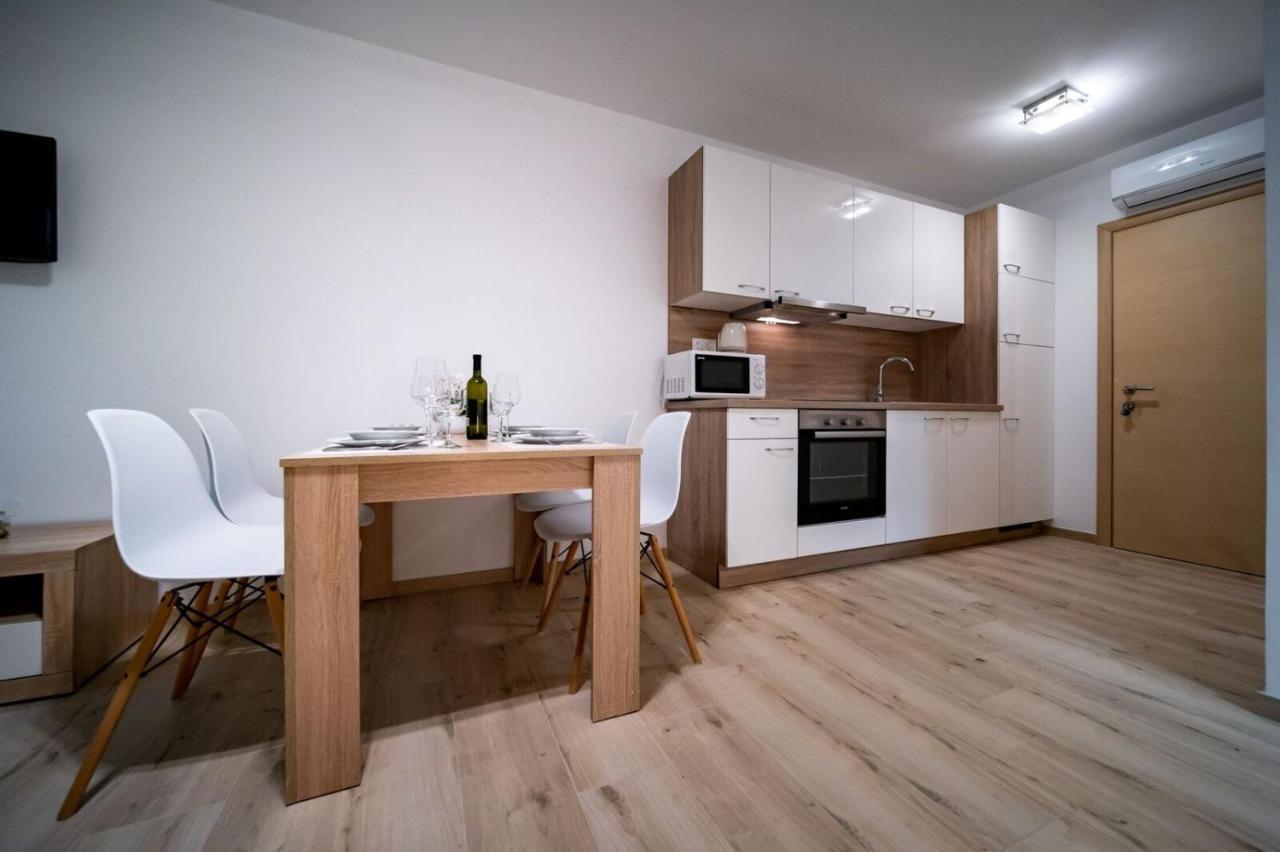 Apartments Arbis Lopar Buitenkant foto