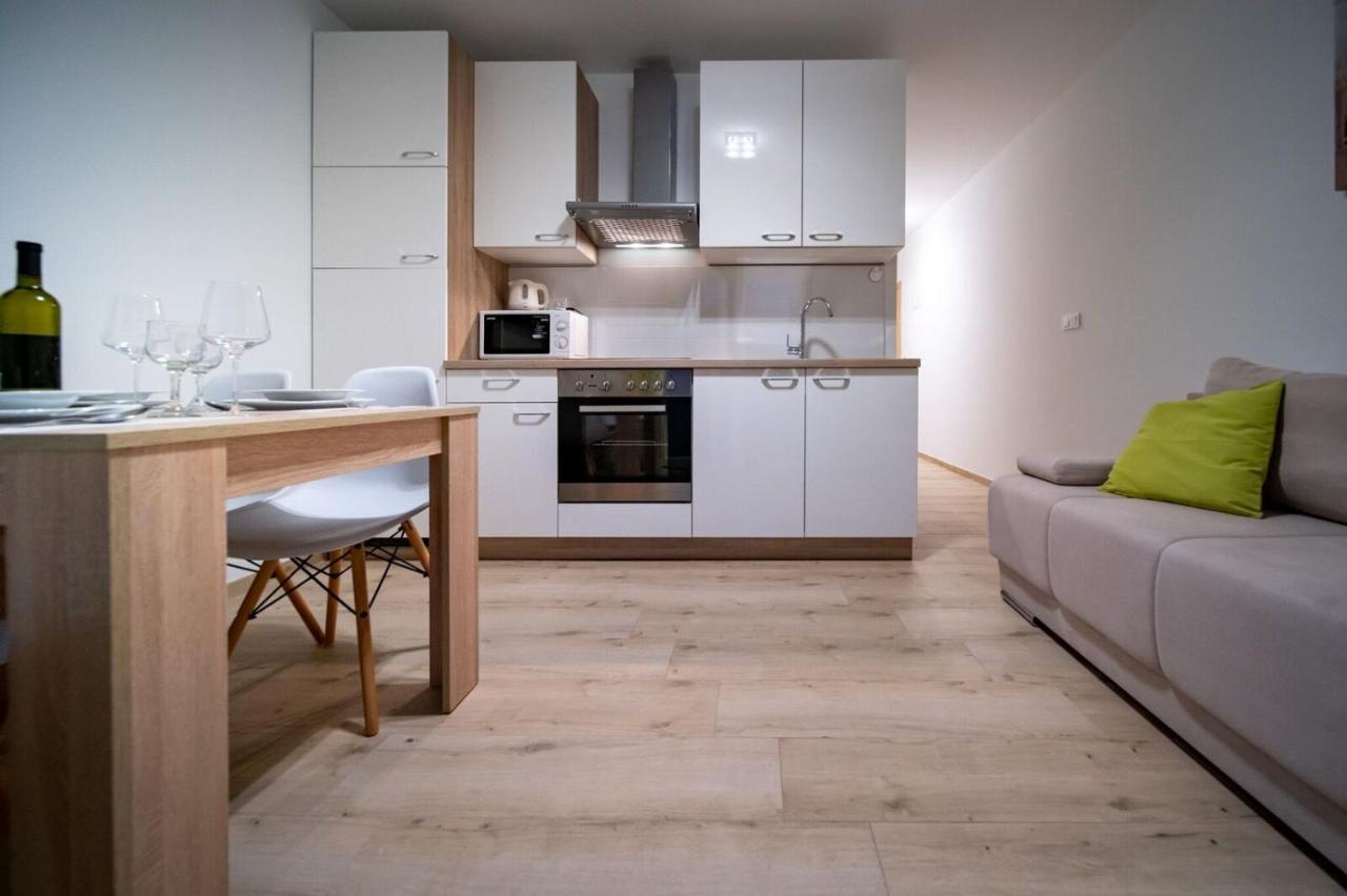 Apartments Arbis Lopar Buitenkant foto