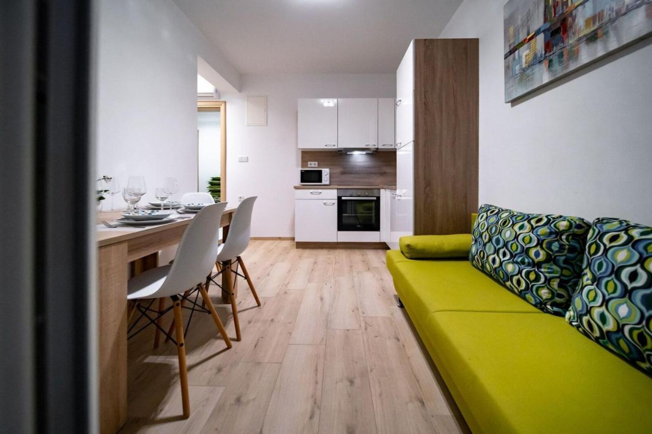 Apartments Arbis Lopar Buitenkant foto