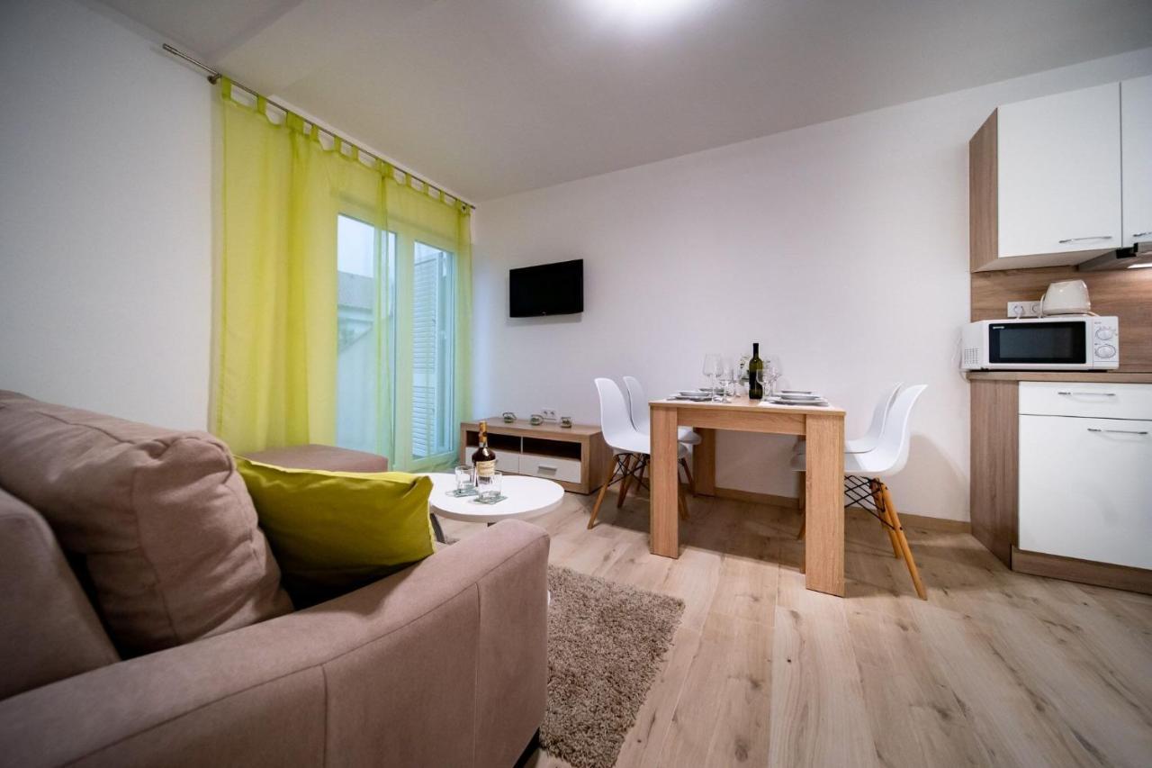 Apartments Arbis Lopar Buitenkant foto