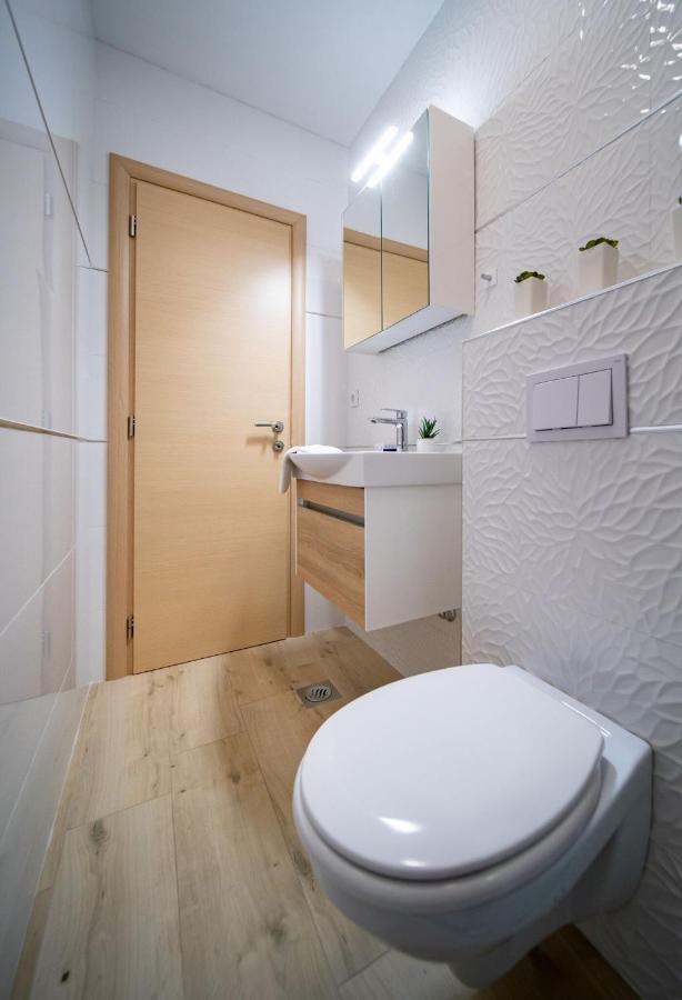 Apartments Arbis Lopar Buitenkant foto