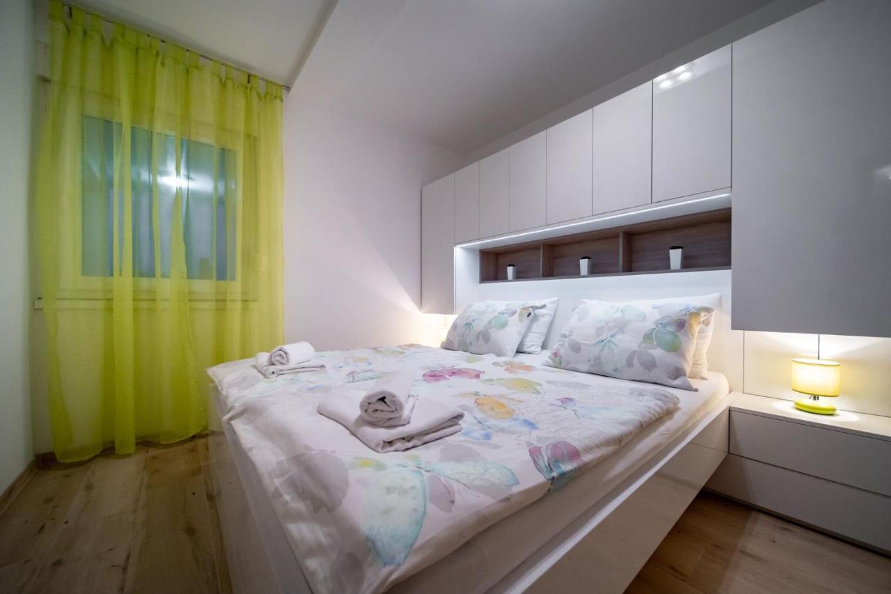 Apartments Arbis Lopar Buitenkant foto
