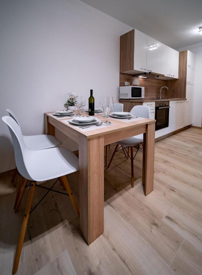 Apartments Arbis Lopar Buitenkant foto