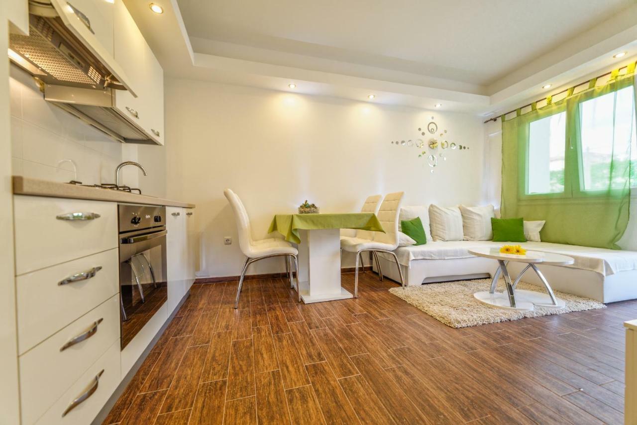 Apartments Arbis Lopar Buitenkant foto